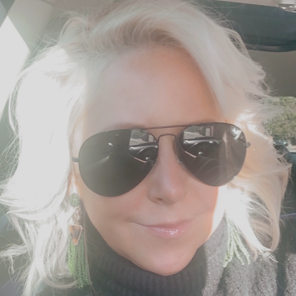 Meet your Posher, Robin-whitney